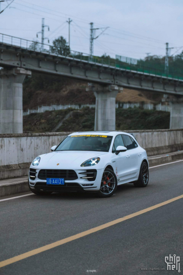 卡宴的价格买Macan? Macan Turbo3.6TT