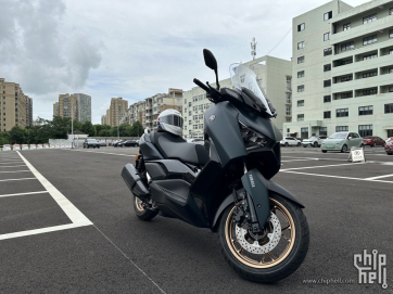 Yamaha Xmax300 2023款 墨松绿