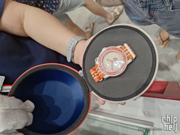 年轻人的第一块五十噚？Blancpain X Swatch 太平洋上手