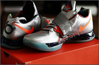 NIKE ZOOM KD IV AS入手