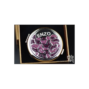 来自ENZO的礼物——石榴石镜盒