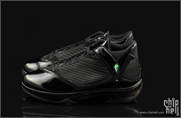 一双可以搭配正装的AIR JORDAN 以及实战鞋HD2012 以及部分女AJ