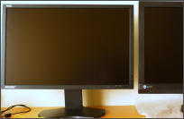 LED时代的双雄会 - 当NEC SV242遭遇EIZO CG246