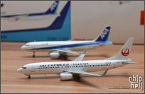 JC wings ANA a320 vs JAL B738 最受欢迎的窄体机1:200