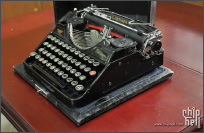 【私人博物馆】两台机械式老打字机