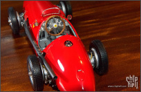 CMC 1/18 1953年 Ferrari 500 F2 - codename sausage ：) 手动滑稽