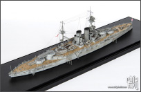 HMS Queen Elizabeth 伊丽莎白女王号战列舰 1/700 by 小号手