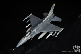 田宫 1/72 F-16CJ block50 "战隼"战斗机