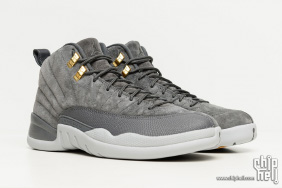 看在金扣的份上就买了吧：Air Jordan 12 看不出哪Dark了的Grey