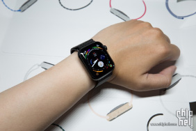 Apple Watch S4 不锈钢表 米兰表带