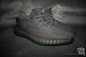 YEEZY BOOST 350 V2“Black” 包拯配色 “黑天使”