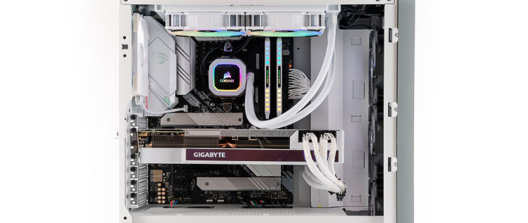 贼船の白色信仰，R5 5600X/ROG B550 吹雪/RTX 3080/iCUE 4000X 装机 show