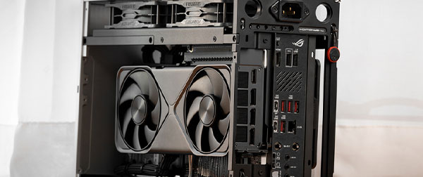 FormD T1 v2.5 & RTX 5070 Founders Edition